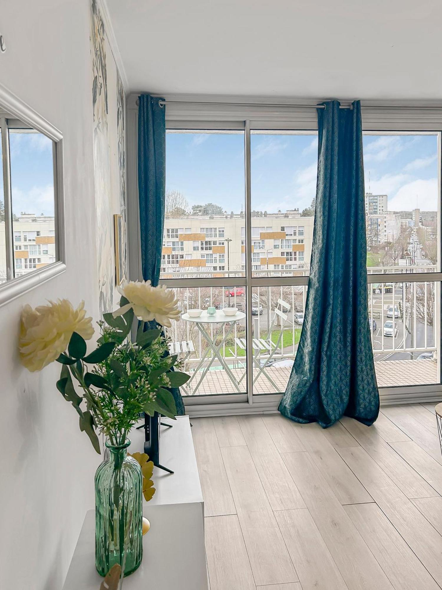Lumineux Avec Balcon & Confort Familial *